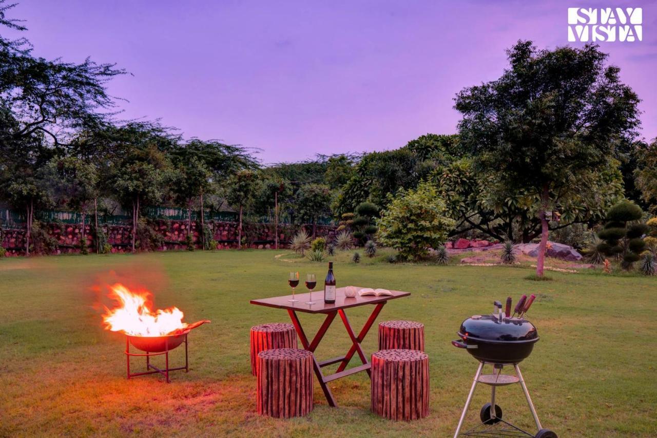 Stayvista At Idyllic Farmhouse - A Glasshouse With Outdoor Pool Gurgaon Exterior photo