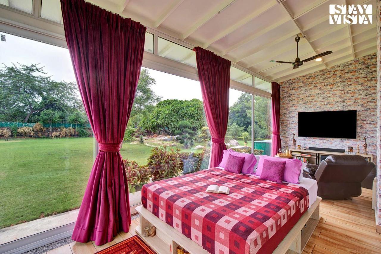 Stayvista At Idyllic Farmhouse - A Glasshouse With Outdoor Pool Gurgaon Exterior photo