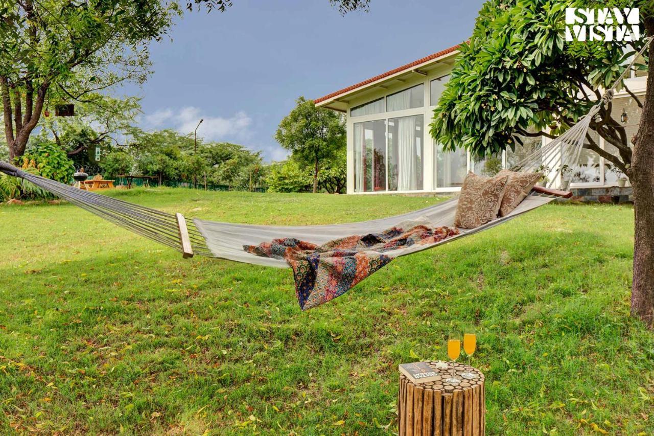Stayvista At Idyllic Farmhouse - A Glasshouse With Outdoor Pool Gurgaon Exterior photo