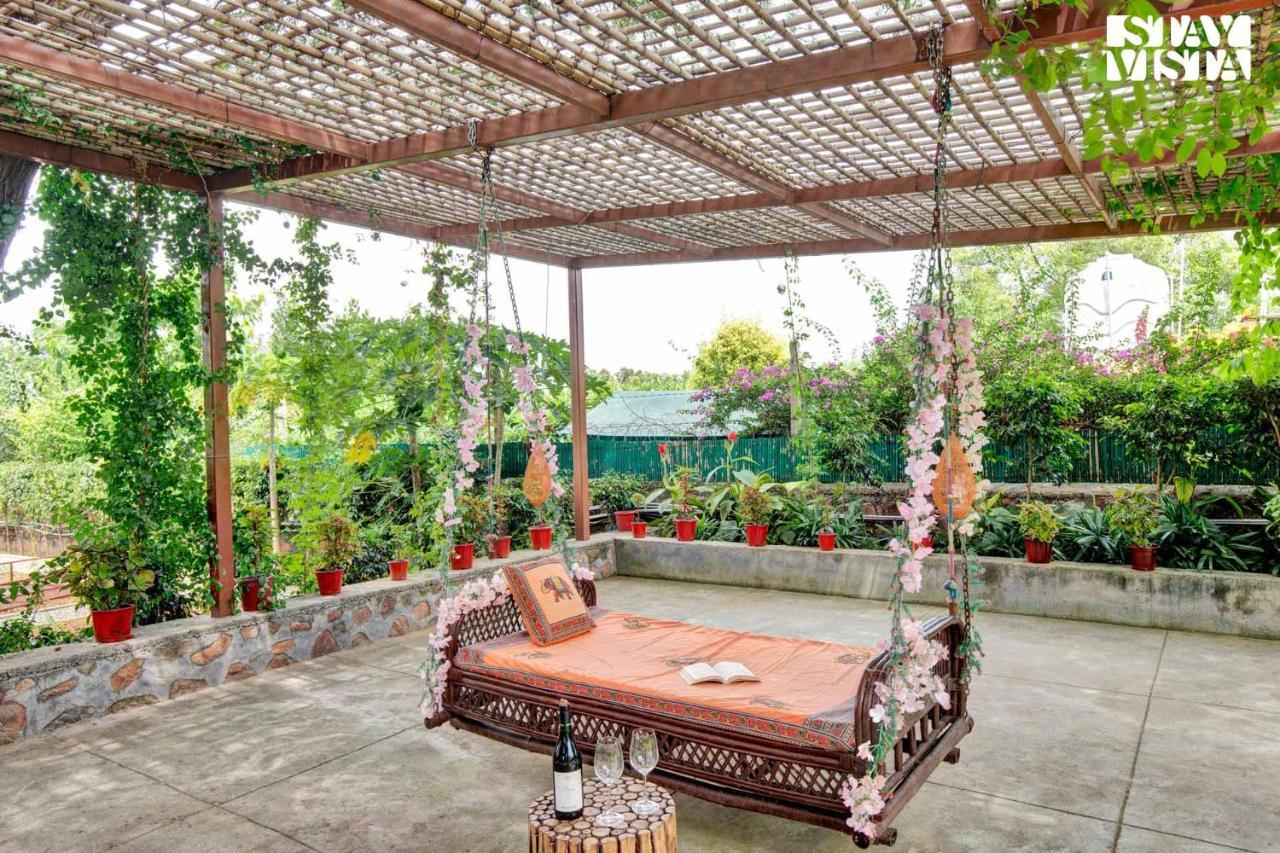 Stayvista At Idyllic Farmhouse - A Glasshouse With Outdoor Pool Gurgaon Exterior photo