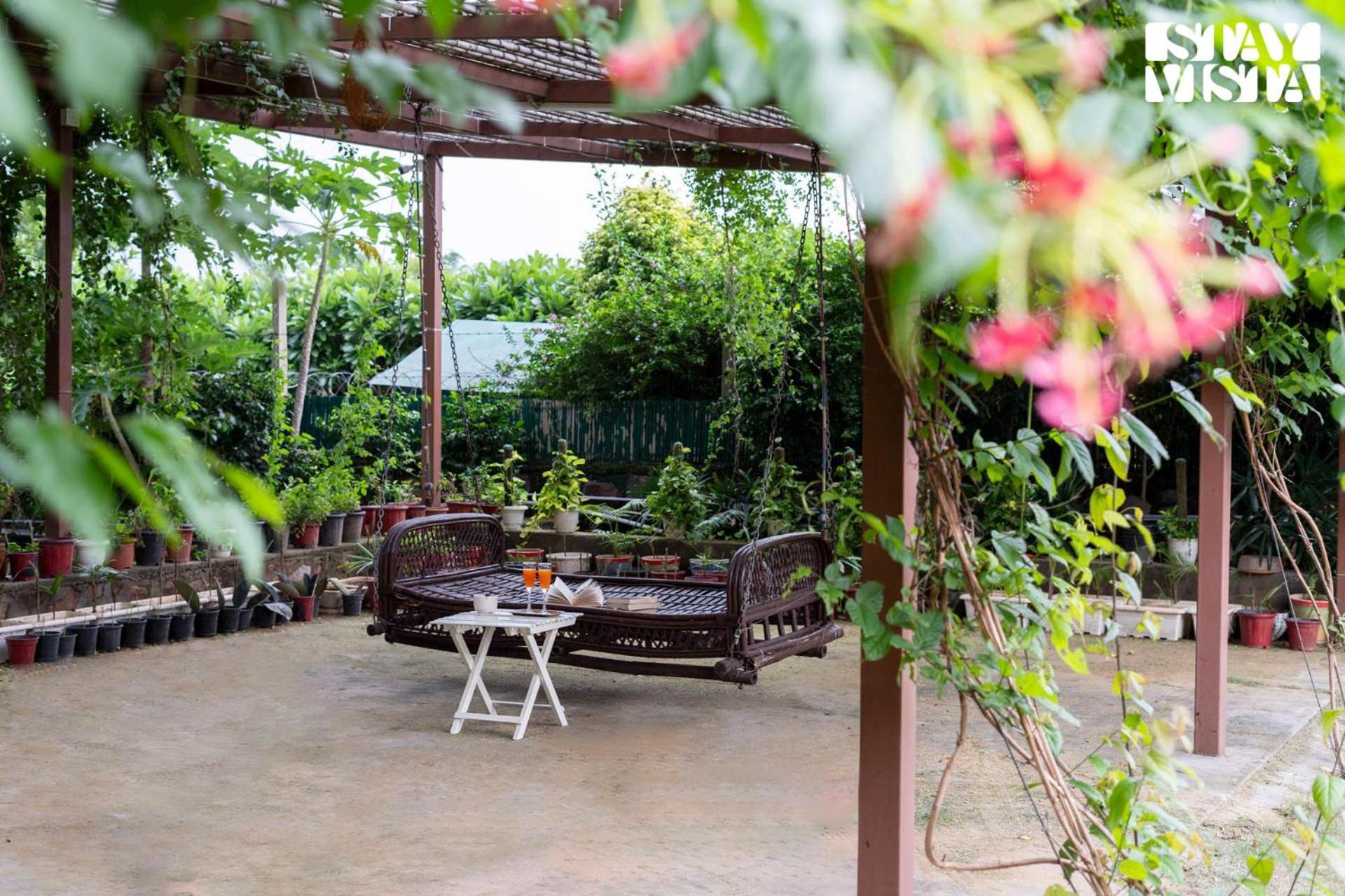 Stayvista At Idyllic Farmhouse - A Glasshouse With Outdoor Pool Gurgaon Exterior photo