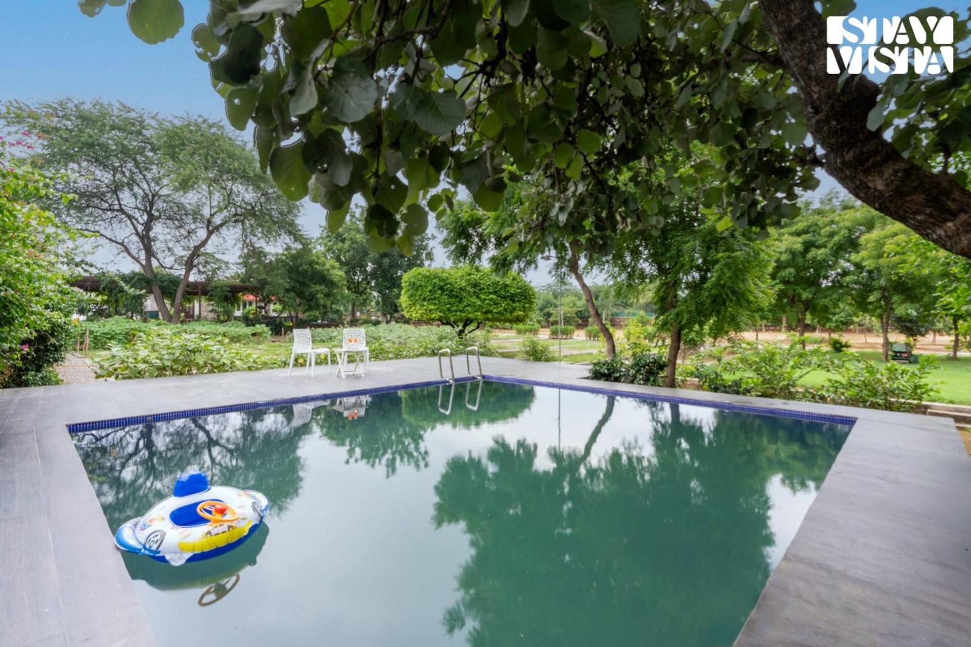 Stayvista At Idyllic Farmhouse - A Glasshouse With Outdoor Pool Gurgaon Exterior photo